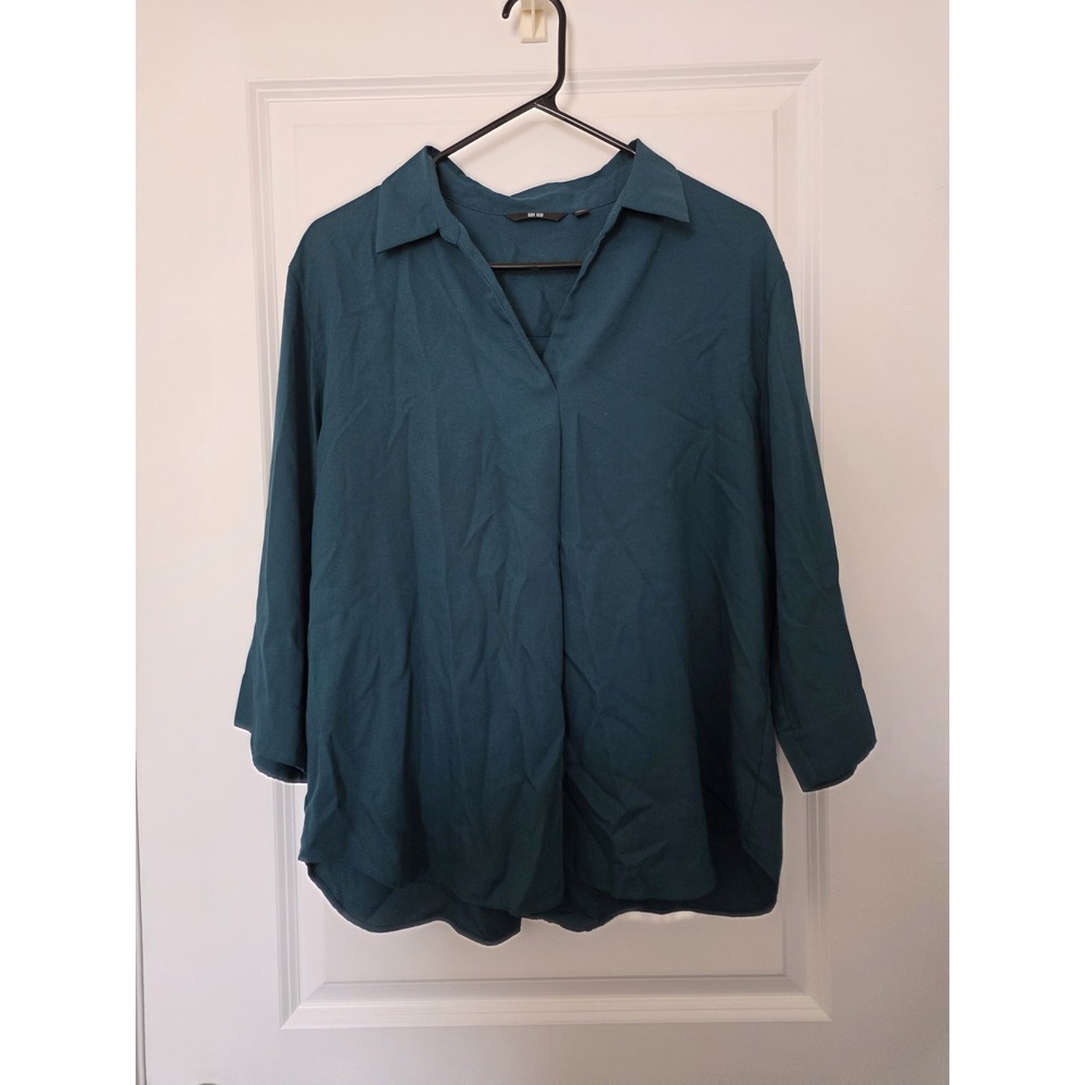 UNIQLO Women's Rayon Skipper Blouse Large Green